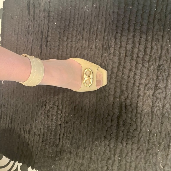 Escada open toe heels - cream 7 1/2 - Picture 11 of 11